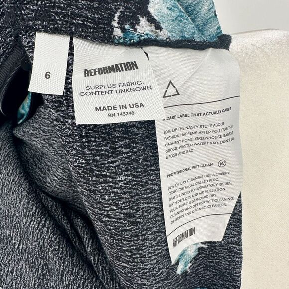 Reformation Escala Aquarelle Floral‎ Black Cape Sleeve Open Back Dress Size 6 - Picture 9 of 11